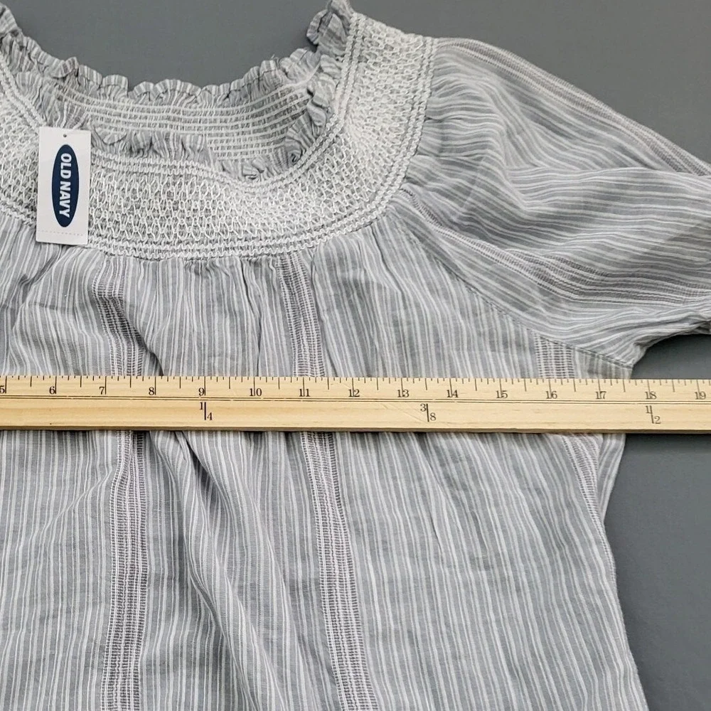 Old Navy Womens XS Gray White Striped Smocked Puff Sleeve‎ Peasant Top